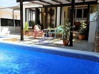 Ideal für den Spanienurlaub mit Hund. Gernießen Sie Ihren Uraub in einem hübschen Ferienhaus vermittelt durch RIOMAR.NE