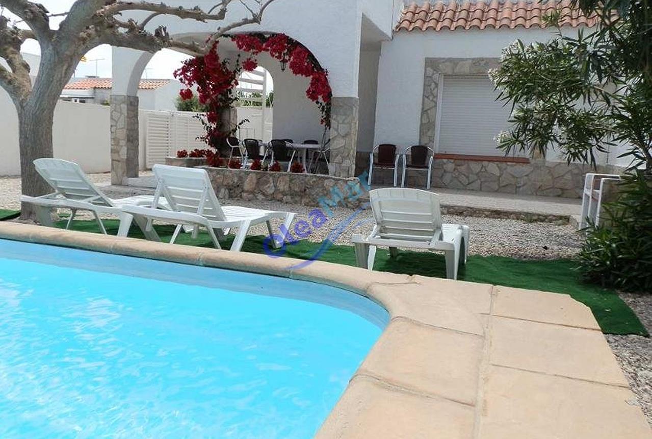 Genießen Sie Ihren Urlaub im Ferienhaus COLL VERD in Riumar im Ebro-Delta an der Costa Dorada. Im Angebot bei RIOMAR.NET